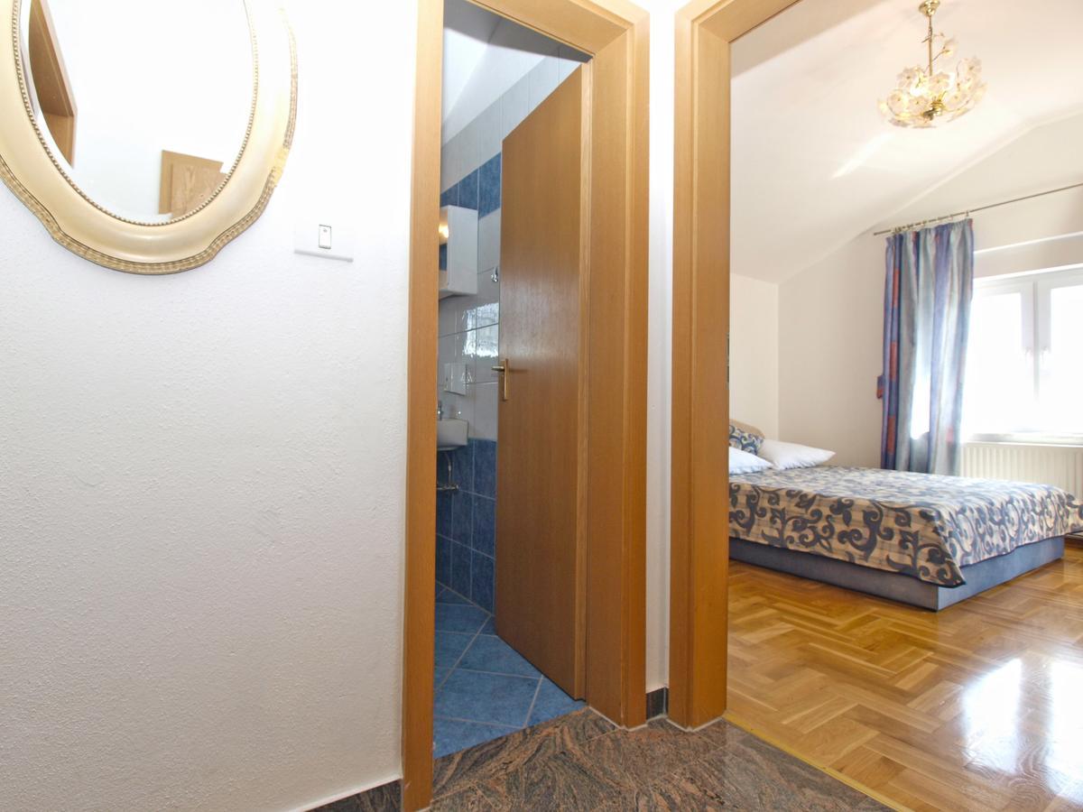 Apartments Anto 1598 Fazana Exterior photo