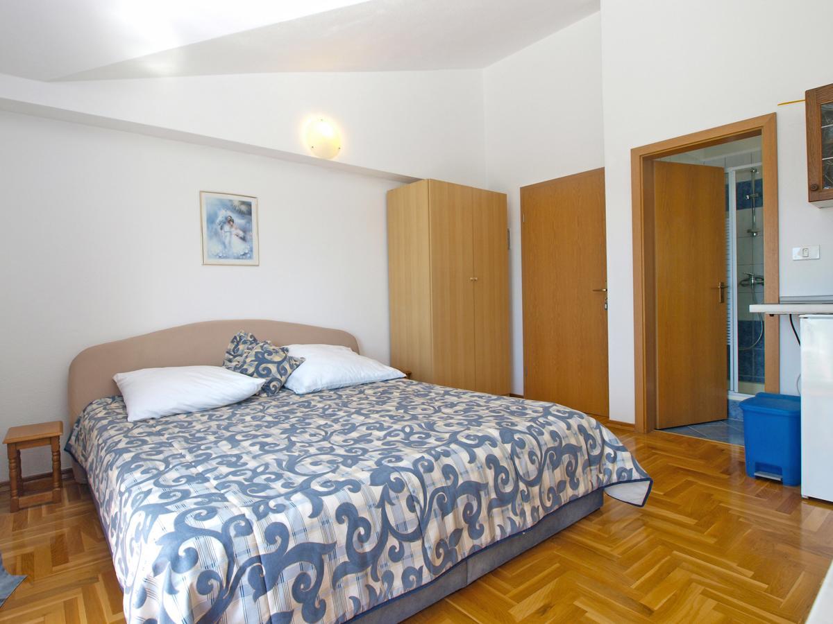 Apartments Anto 1598 Fazana Exterior photo