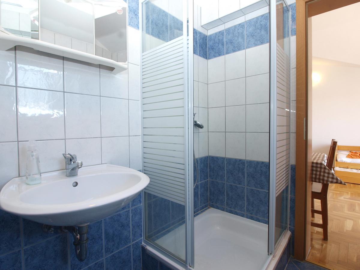 Apartments Anto 1598 Fazana Exterior photo