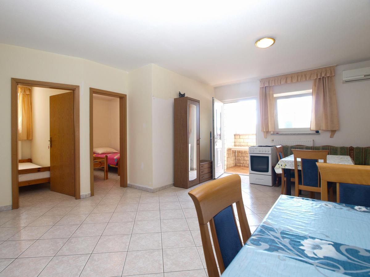 Apartments Anto 1598 Fazana Exterior photo